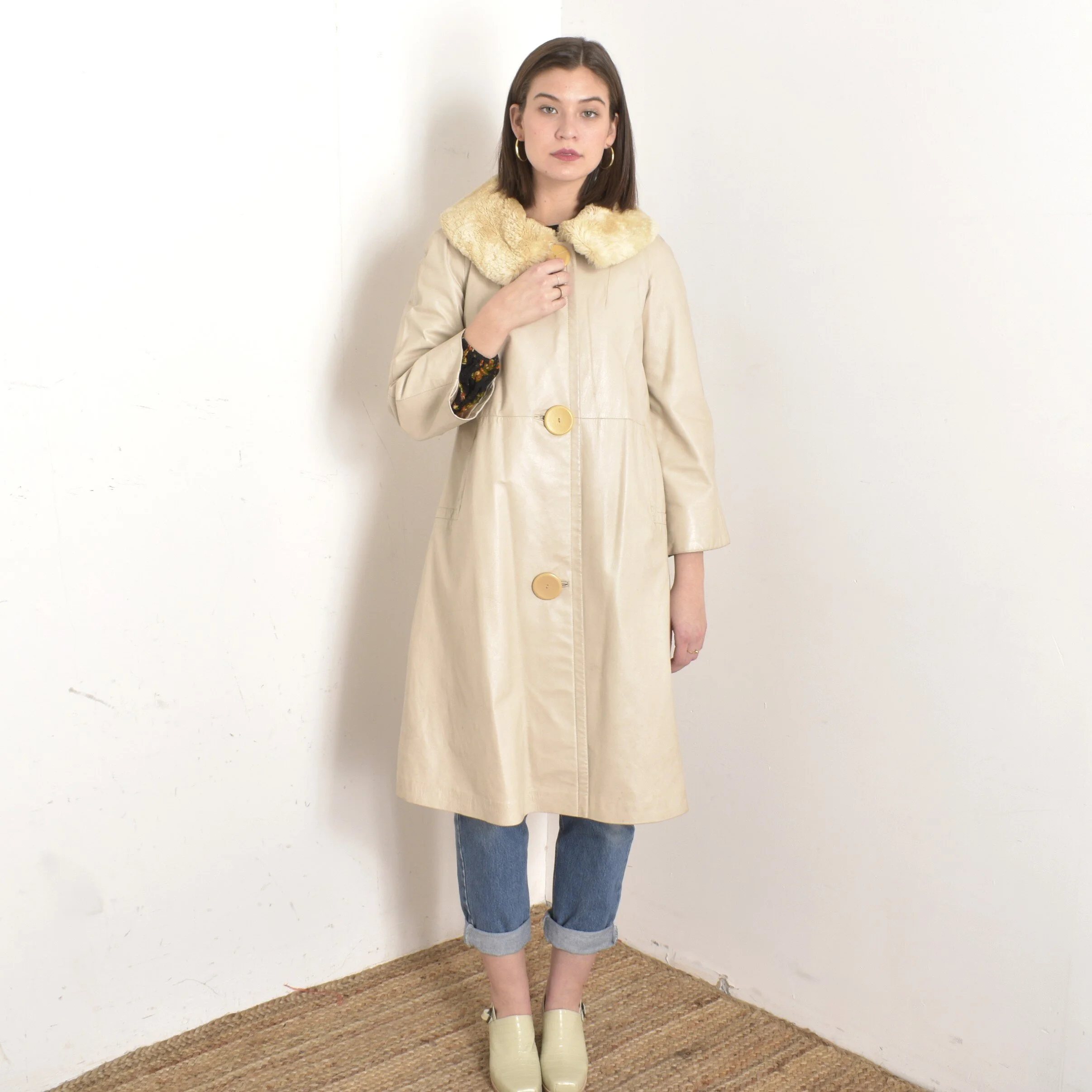 1960s Cream Leather Coat with Fur Collar-S/M — La Poubelle